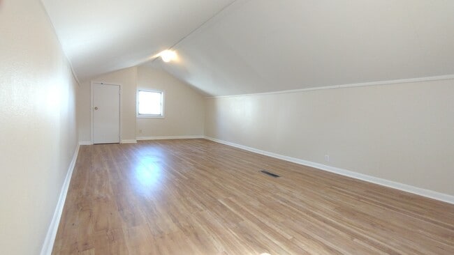 Photo - 2551 NE 32nd Pl