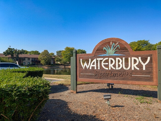 Building Photo - 1091 Rodenburg Rd Unit 303