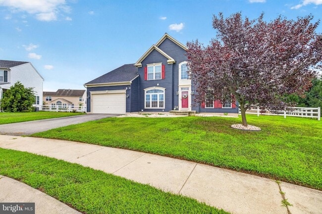 Photo - 206 Markham Ct