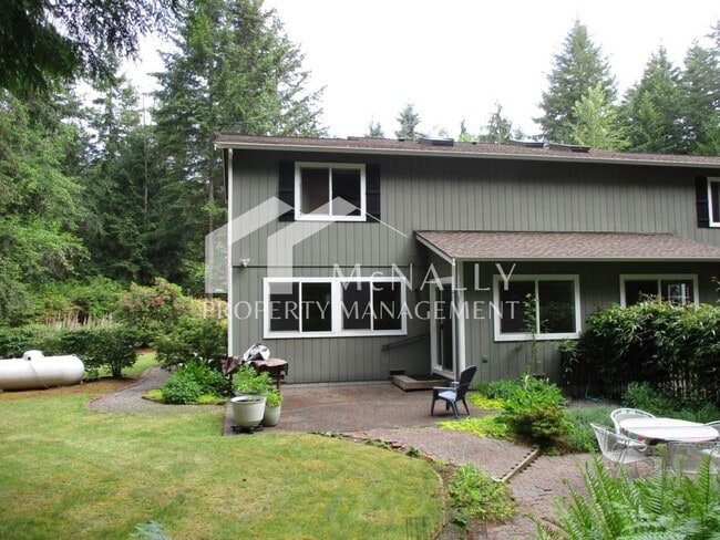 Photo - Charming 2 Bedroom 2 Bath Duplex