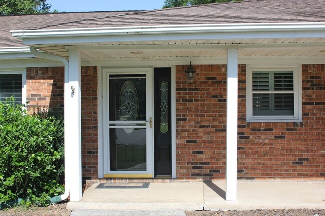 Photo - Beautiful Single Family Home in Great Neck Estates