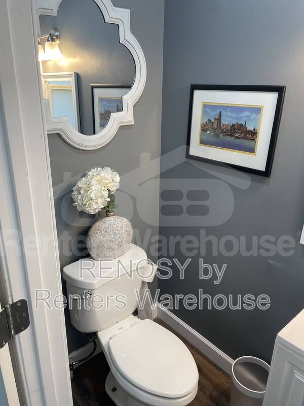 Photo - 815 Chauncey Ave