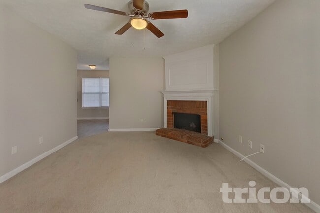 Photo - 936 Edgewood Ln
