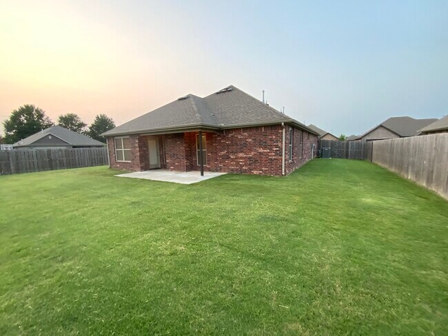 Photo - 120 Cisterna Dr