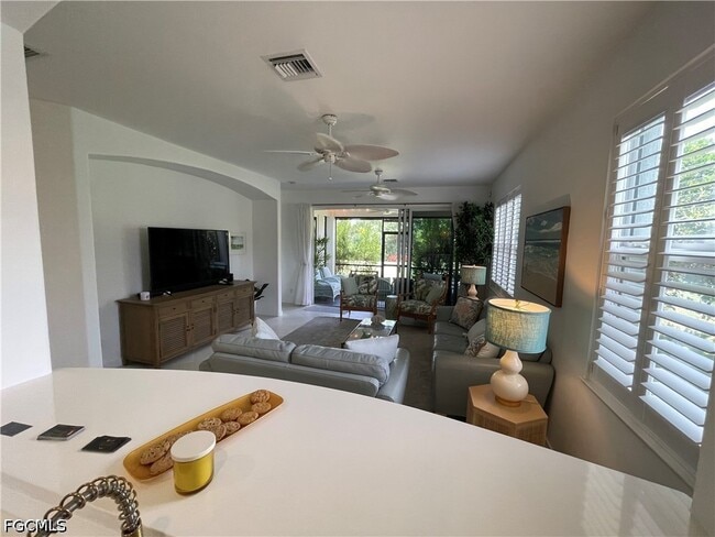 Photo - 10640 Camarelle Cir