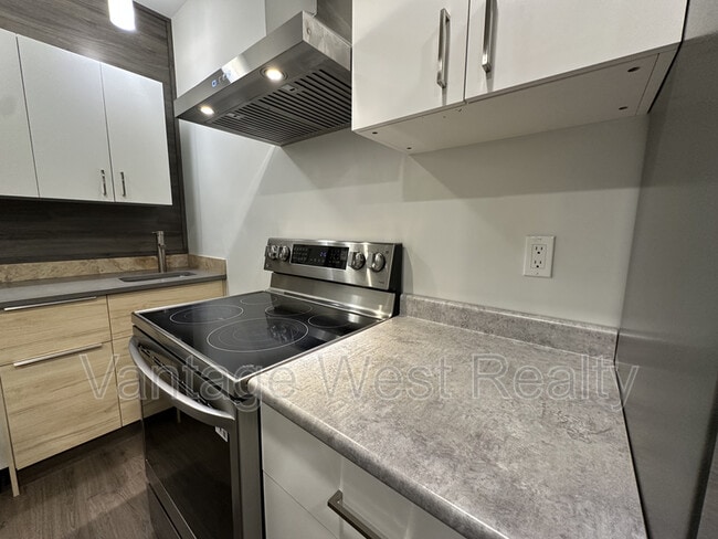Photo - 889 Mt Ida Dr