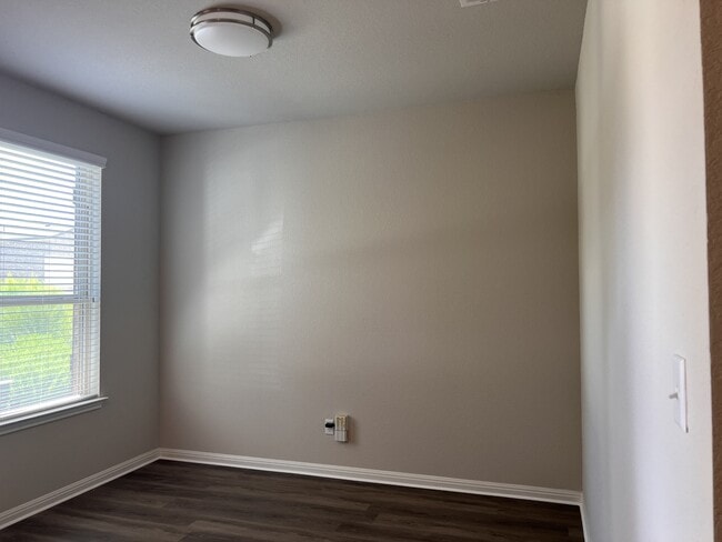 Photo - 1513 Carlene Pruett St