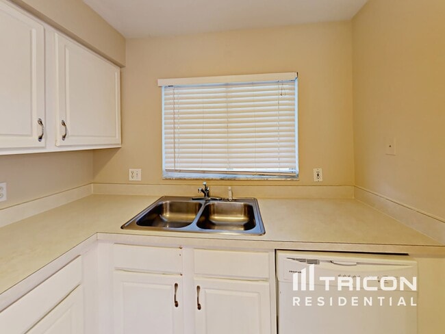 Photo - 13235 Prestwick Dr