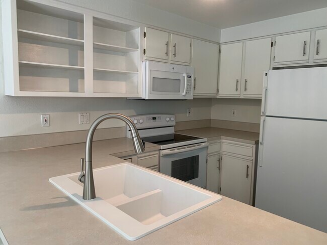 Photo - 2576 S Falling Brook Ln