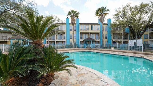 La Esencia Apartments