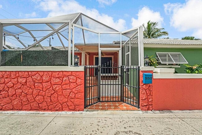 Photo - 532 N Palmway