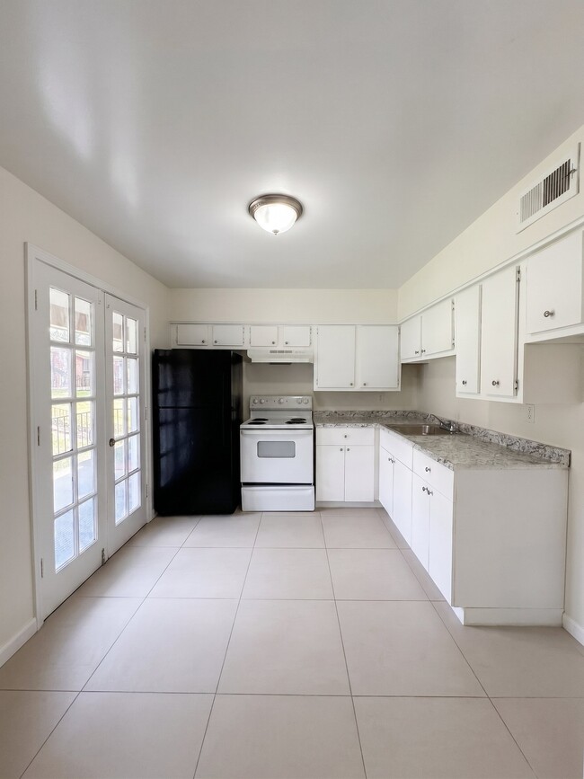 2295 Candlewyck Cir Unit 2286-8