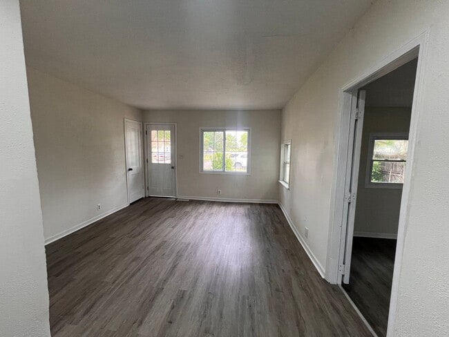 Photo - Charming 3 Bedroom 1 Bath For Rent Northeast Wichita, KS