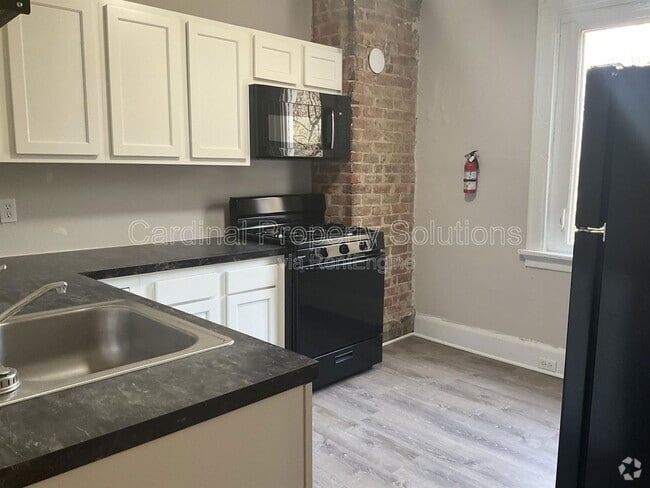 Building Photo - 130 Valencia St Unit 2 Rental