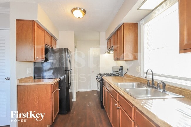 Photo - 203 Caddy Ave
