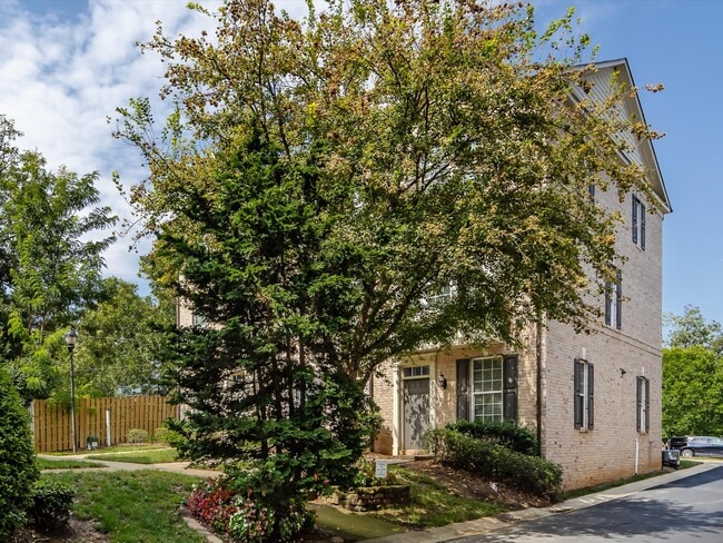 Photo - 257 N Irwin Ave