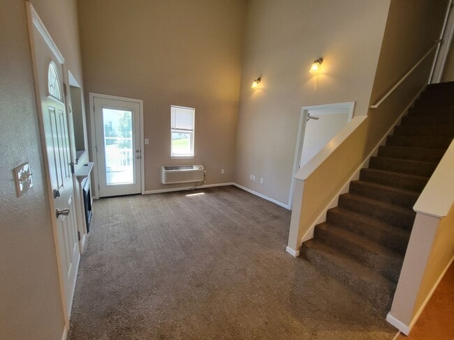 Photo - 2 Bedroom/2 Bathroom Townhouse in Fayette! Unidad 316 E Davis St D