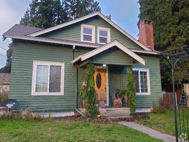Building Photo - 4809 61st St NE Rental