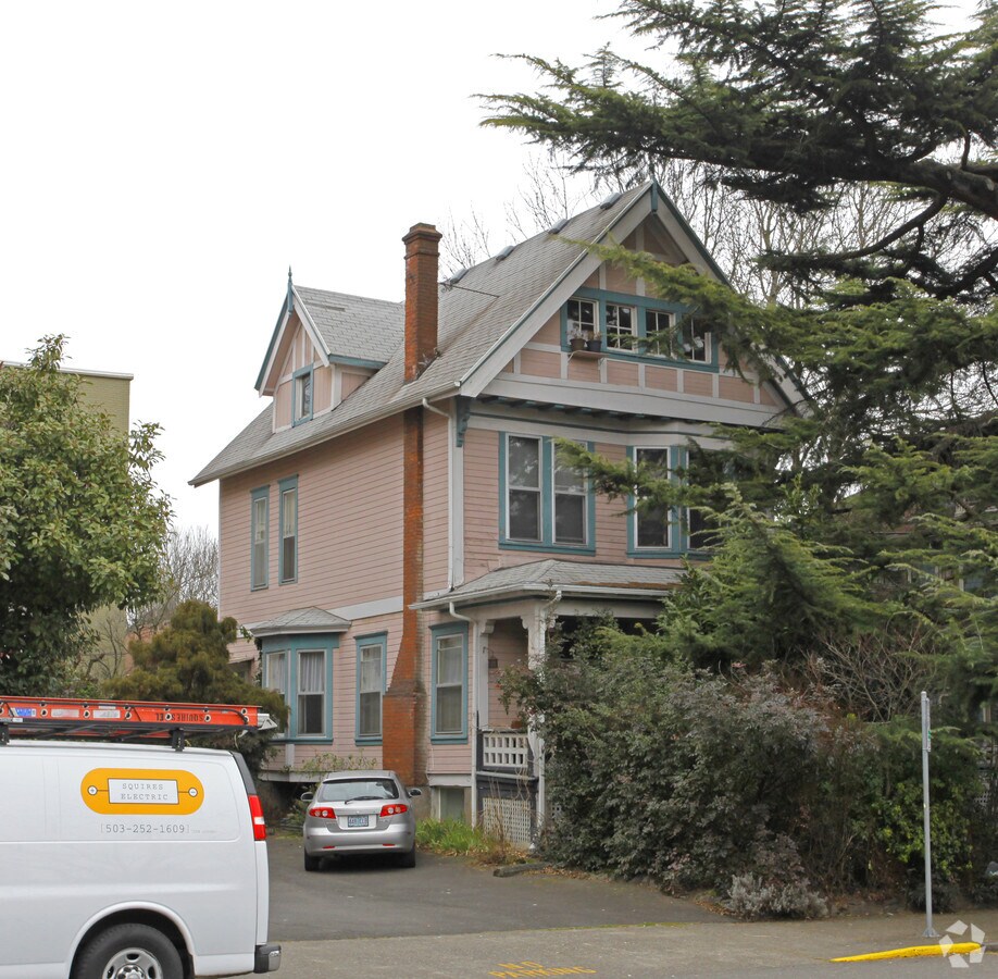 Photo - 2155 NW Glisan St