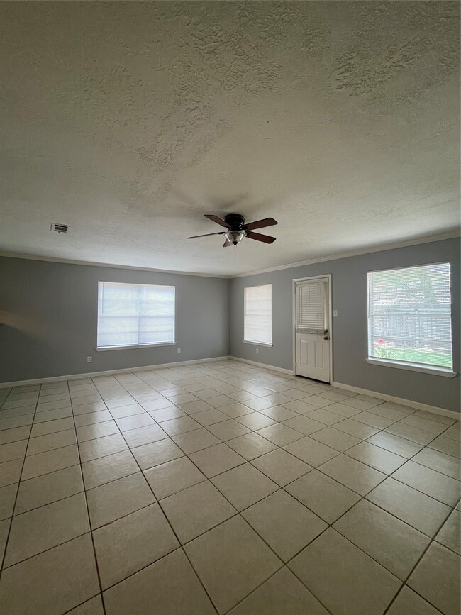 7622 Bubbling Spring Ln