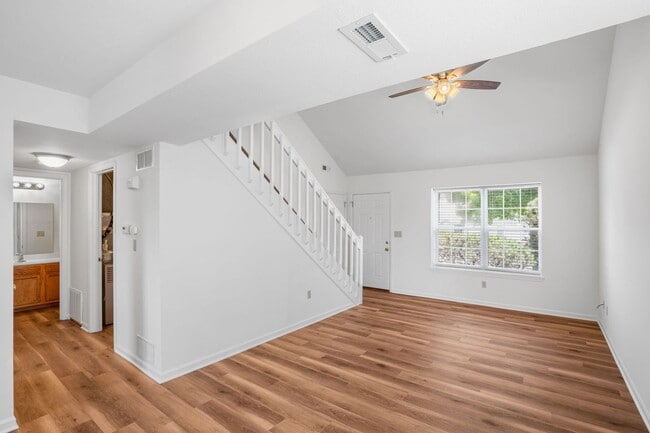Photo - 3515-3517 Prescott Dr. Unidad 3517 Prescott Dr.