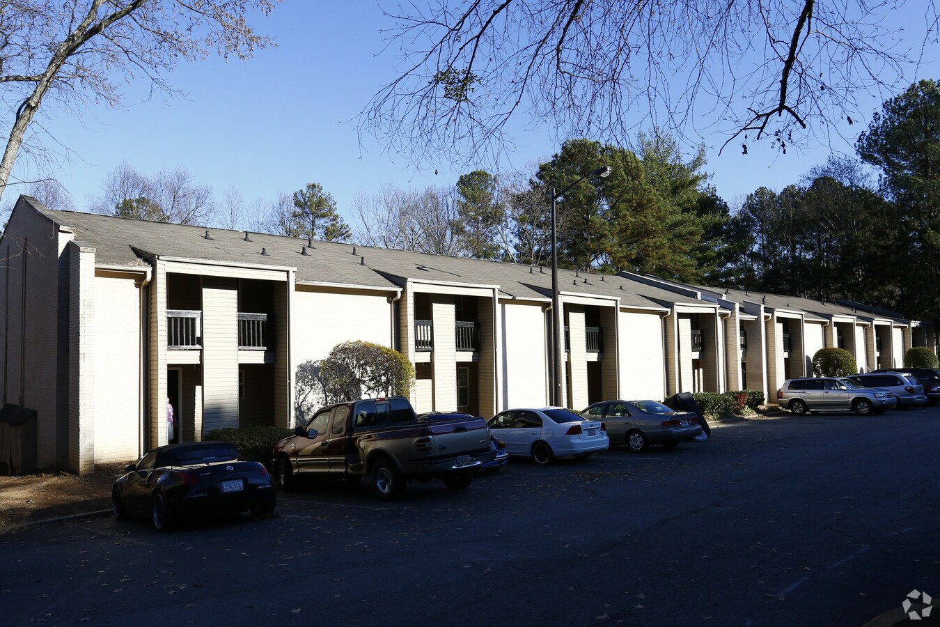 Lake Colony Apartments - Lake Colony Apartments
