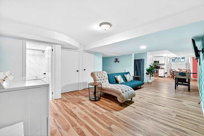 Photo - 663 King St Unit SI ID1604377P