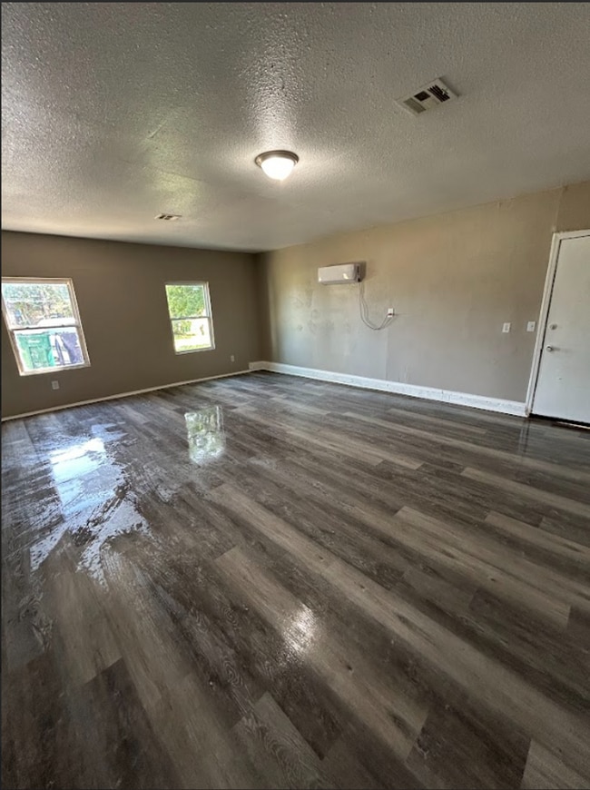 Photo - Stunning 4 Bedroom