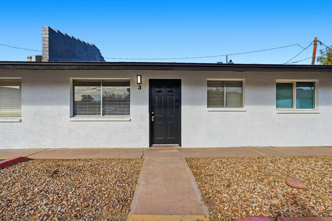 Photo - 4329 N Longview Ave Unit 2