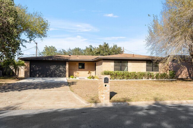 1518 Orchid Ave
