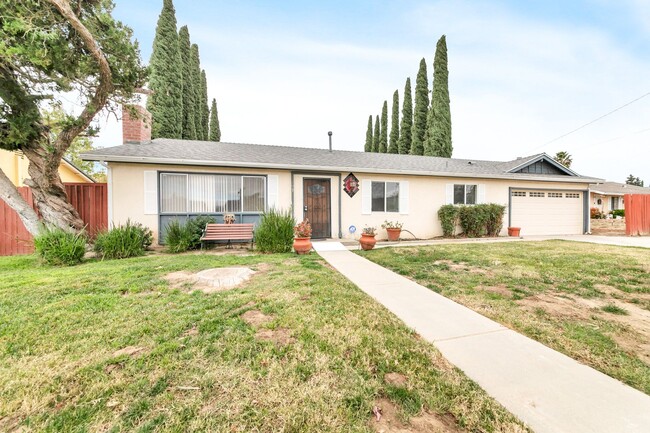 Charming Single-Family Home in Simi Valley - Charming Single-Family Home in Simi Valley