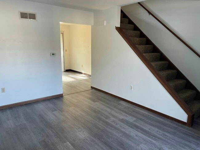 Photo - 4163 W Ridge Rd