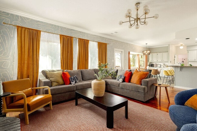 13702 Yellow Oak Cir Unit SI ID1369235P