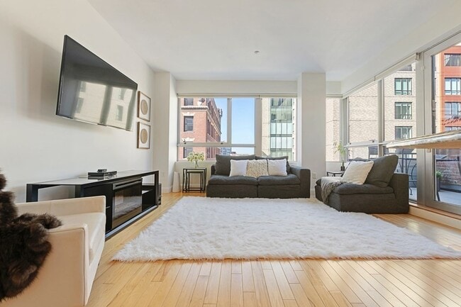 Photo - 99-105-105 Broad St Unidad 7E