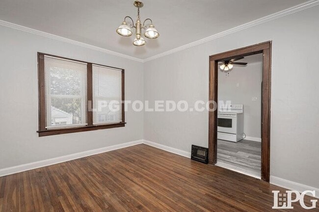 Photo - 2517 Montebello Rd