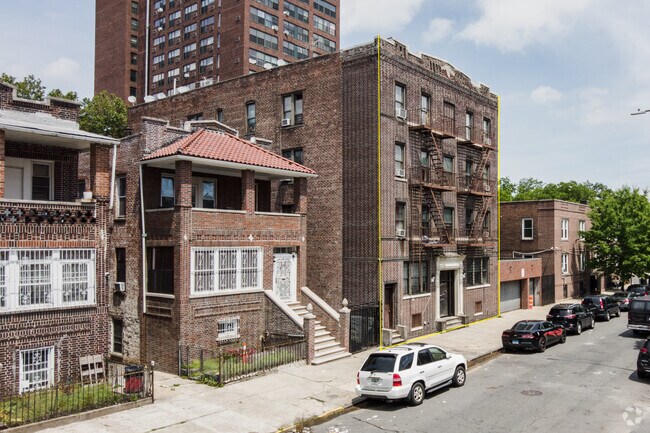 Photo - 783 Grote St