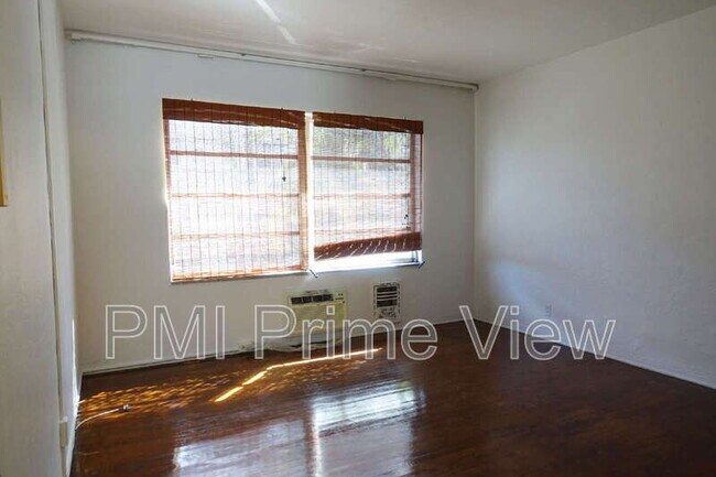 Photo - 905 16th St Unit #8