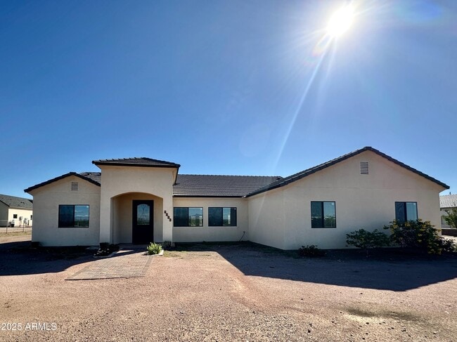 Building Photo - 1527 E Germann Rd