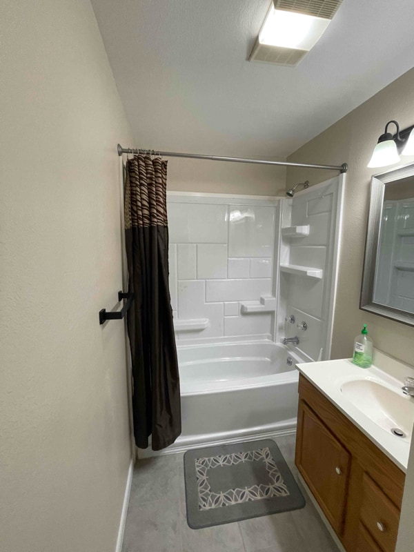 Photo - 333 California St