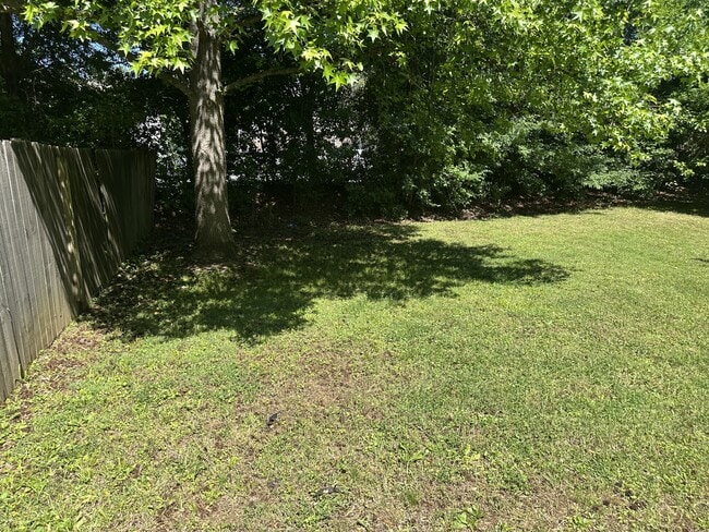 Photo - 216 McFadden St