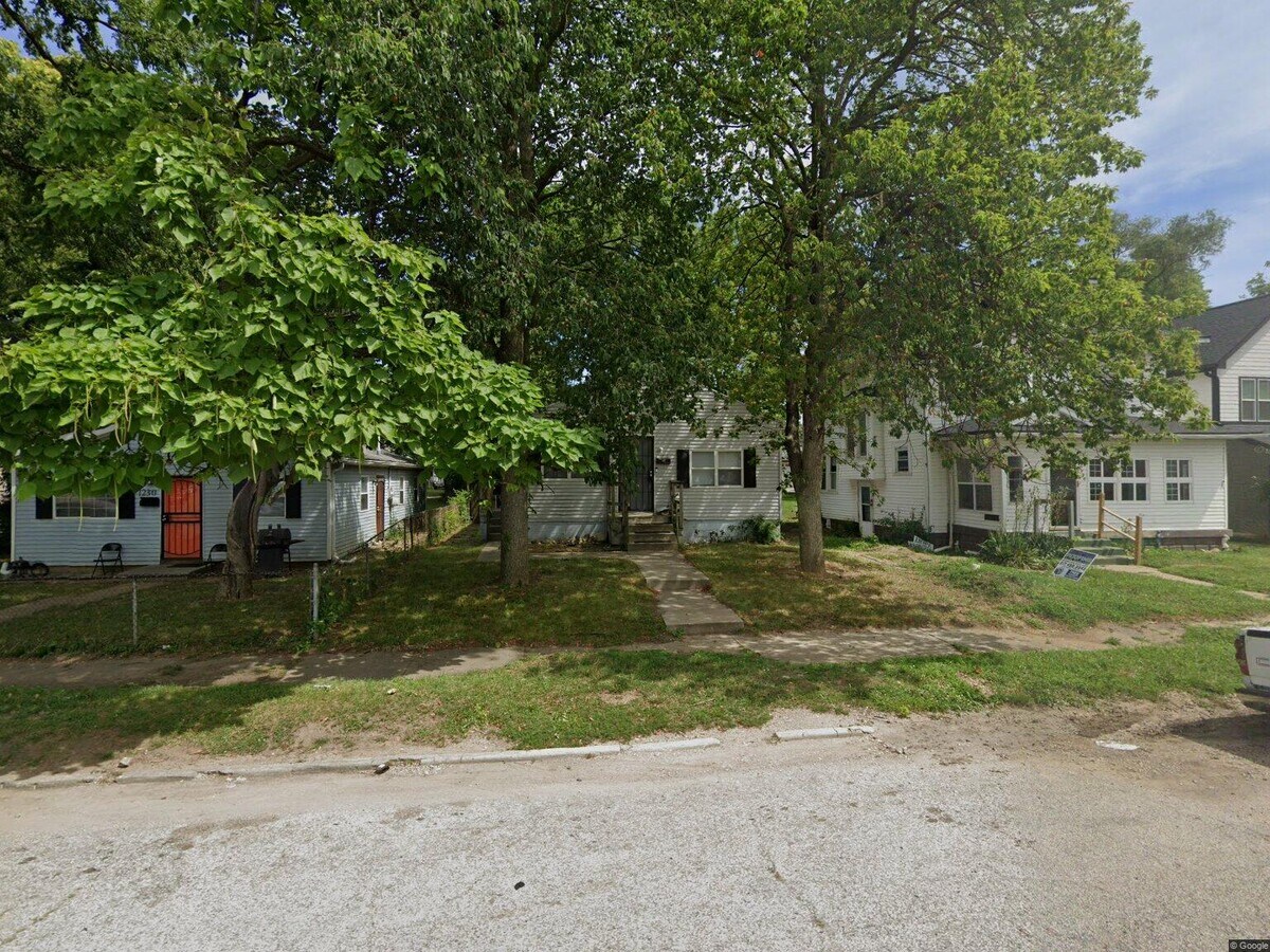 Photo - 1228 W 18th St