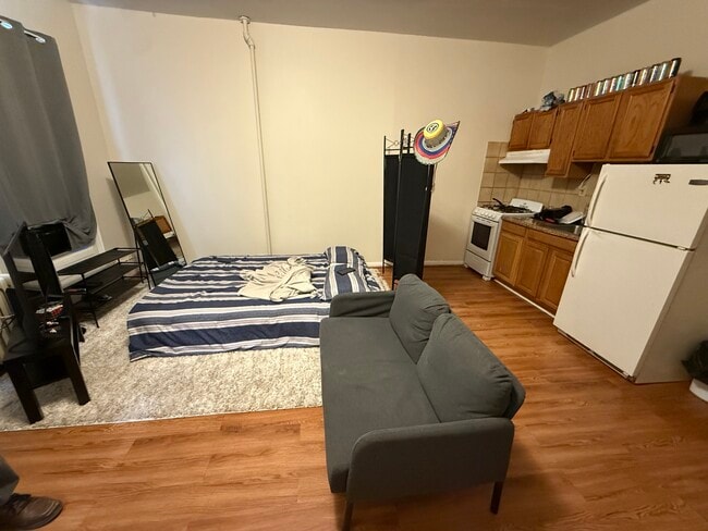 Photo - 147 E 1st Ave Unit 2