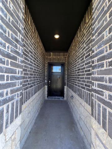 Photo - 5717 Rushing River Wy