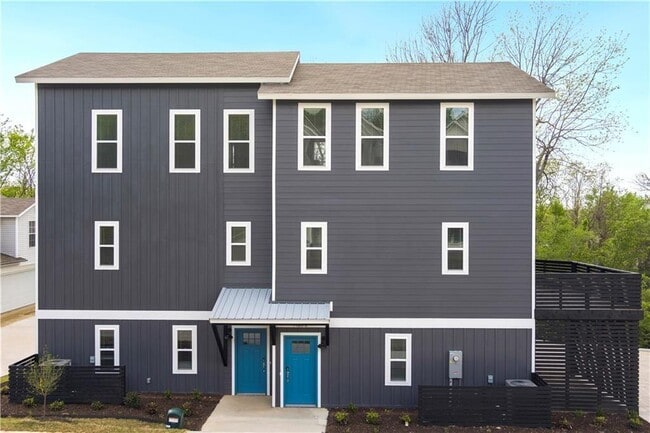 Photo - 1485 N Gregg Ave Townhome