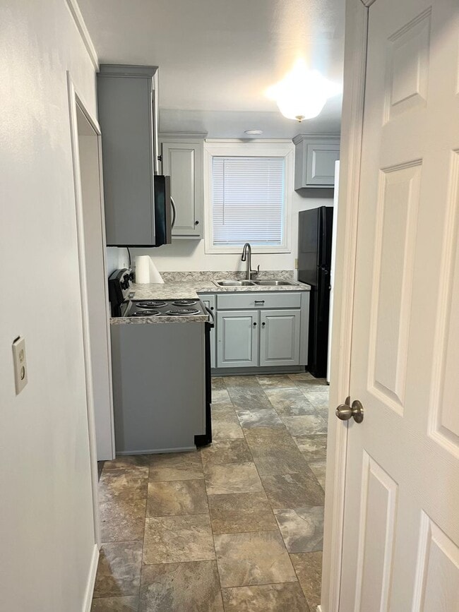 Photo - 1335 Edenville Rd