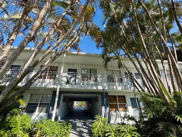 Building Photo - 2445 Lake Pancoast Dr Unit 7