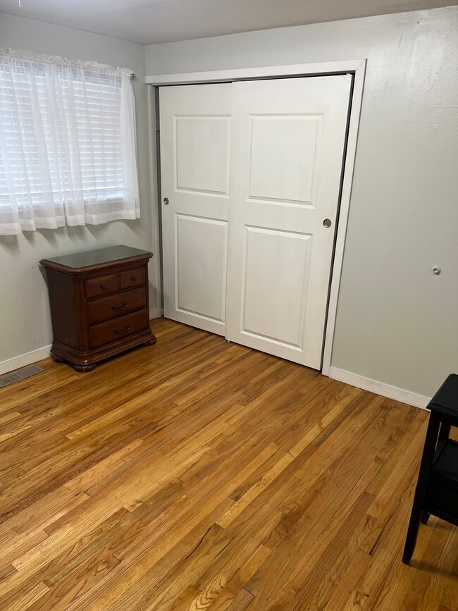 Building Photo - 7012 Cherry Ln SW Unit 1 Rental