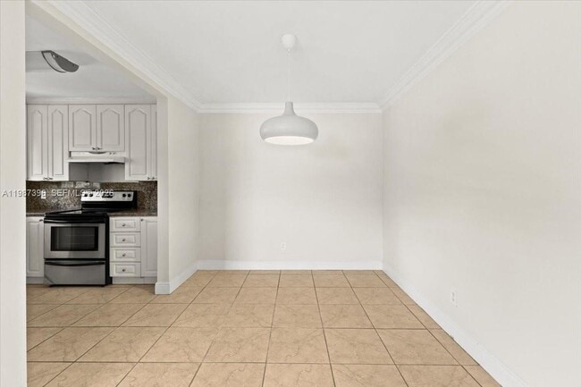 Photo - 2323 Van Buren St Unit 208