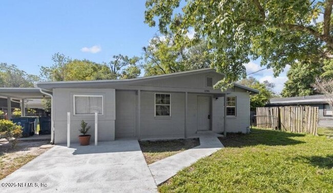 Photo - 10588 Airport Terrace Dr House