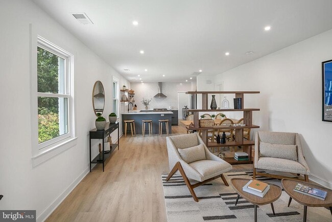 Photo - 2237 N Harrison St